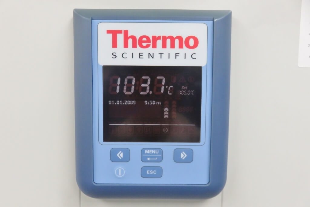 Heratherm Incubator Thermo Imh The Lab World Group