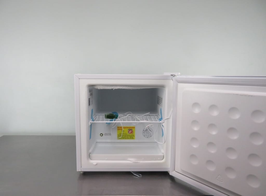 VWR® Plus Series Undercounter Laboratory Freezers Freestanding (–20 °C)