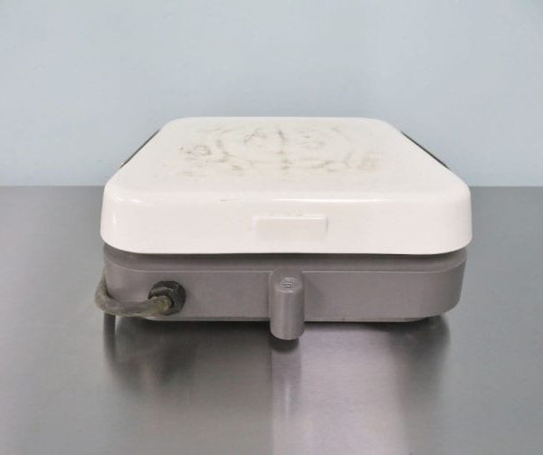 https://www.thelabworldgroup.com/wp-content/uploads/2021/05/corning-hotplate-stirrer-pc520-back-600x503.jpg