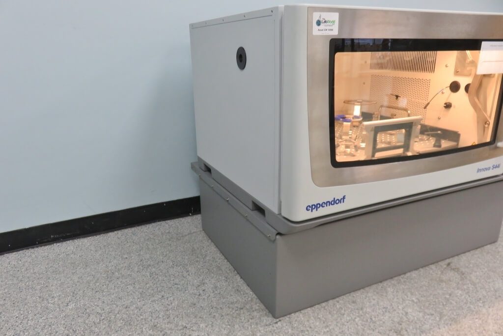 Eppendorf Innova Incubator Shaker S44i - The Lab World Group