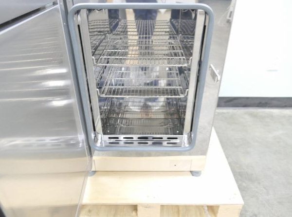 https://www.thelabworldgroup.com/wp-content/uploads/2021/05/fisher-brand-isotemp-gravity-oven-box-open-600x446.jpg