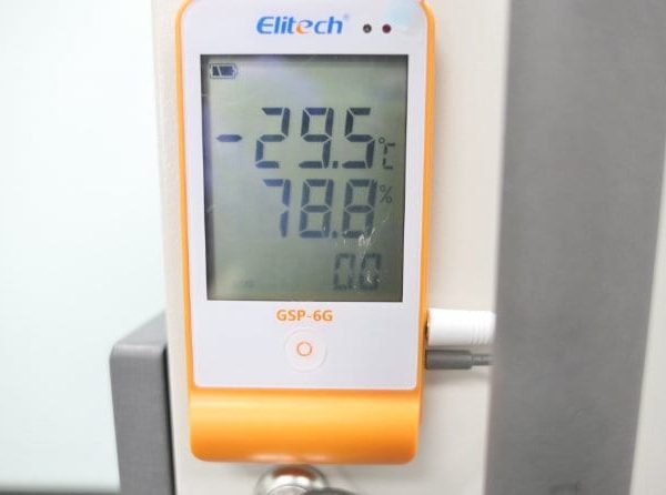 https://www.thelabworldgroup.com/wp-content/uploads/2021/05/thermo-revco-ult430a-30c-laboratory-freezer-temperature-600x446.jpg