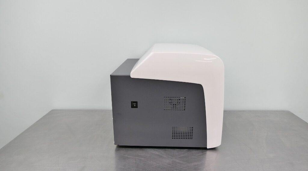 Thermo Varioskan LUX Microplate Reader - The Lab World Group