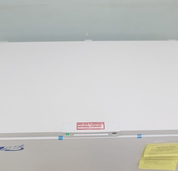 https://www.thelabworldgroup.com/wp-content/uploads/2023/01/laboratory-chest-freezer-top-600x576.jpg