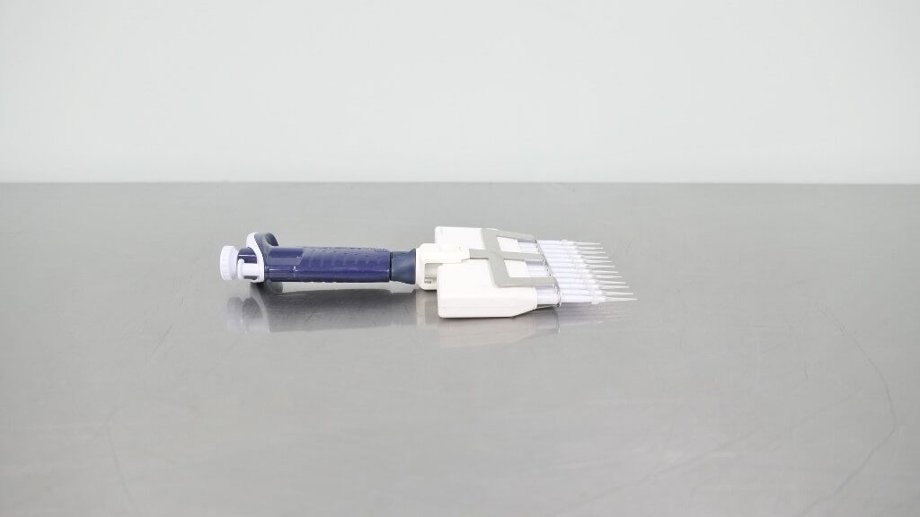 Gilson Pipetman P10 Multichannel Pipette The Lab World Group