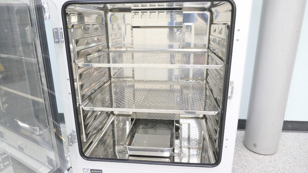 PHCBi Cell-IQ CO2 Incubator MCO-230AICUVLG-PA