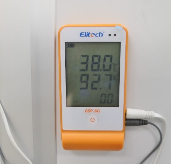 https://www.thelabworldgroup.com/wp-content/uploads/2023/07/panasonic-co2-incubator-thermometer-600x576.jpg