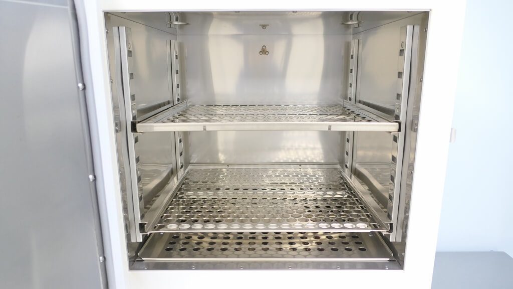 https://www.thelabworldgroup.com/wp-content/uploads/2023/09/yamato-oven-interior.jpg