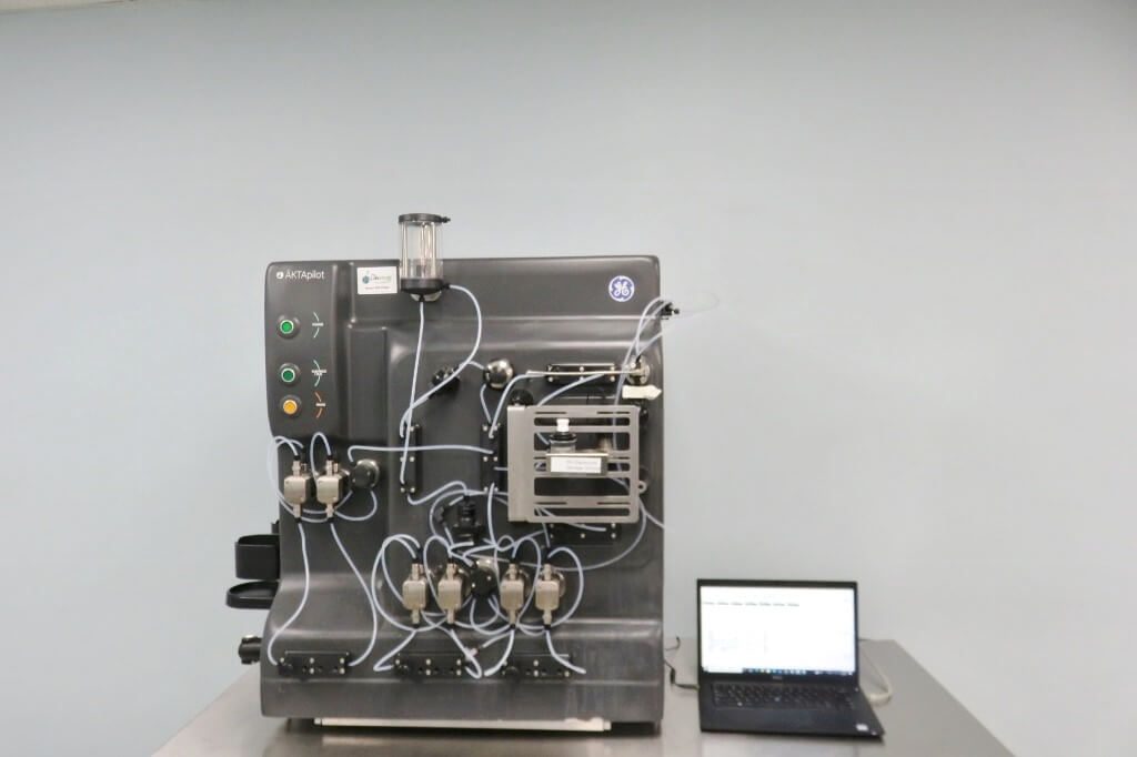 GE AKTA Pilot FPLC System - The Lab World Group